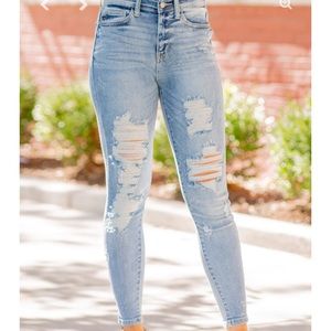 New without tags Judy blue bleach splattered distressed skinny jeans